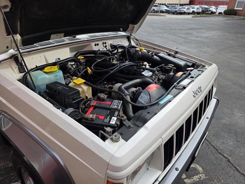 Used 1996 Jeep Cherokee 4WD 4-Door image 36