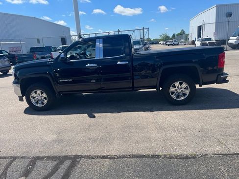 Used 2017 GMC Sierra 1500 SLE w/ SLE Value Package AWD/4WD image 5