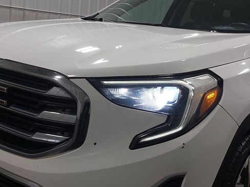 Used 2020 GMC Terrain SLT w/ Preferred Package image 31
