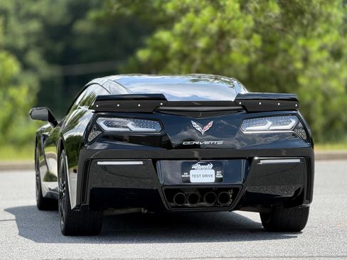 Used 2016 Chevrolet Corvette Stingray Coupe RWD image 5
