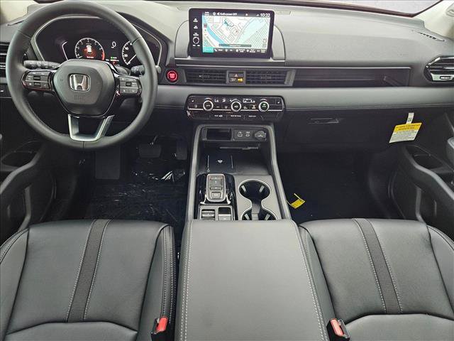 Used 2025 Honda Pilot Touring image 15