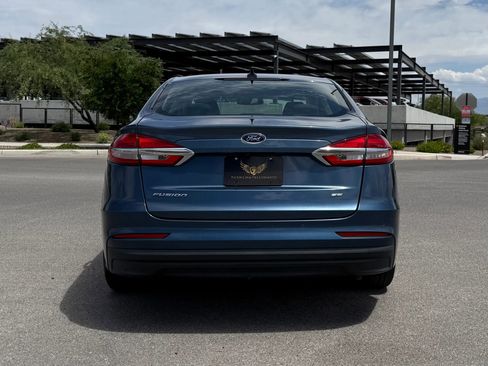 Used 2019 Ford Fusion SE FWD image 3