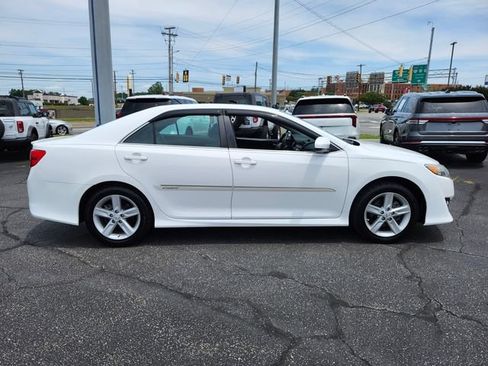 Used 2014 Toyota Camry SE w/ Fleet Convenience Package FWD image 12