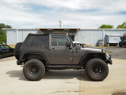 Used 2014 Jeep Wrangler Sport AWD/4WD image 3