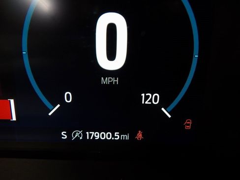 Used 2023 Ford F150 Lariat w/ Equipment Group 502A High image 13