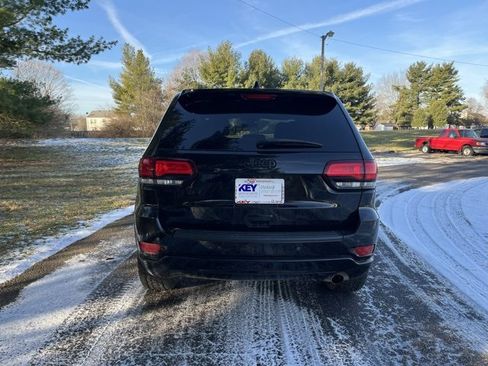 Used 2021 Jeep Grand Cherokee Laredo X image 4