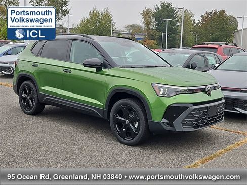 New 2025 Volkswagen Taos SE image 1