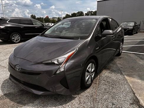 Used 2016 Toyota Prius Three w/ Advanced Technology Package FWD image 2