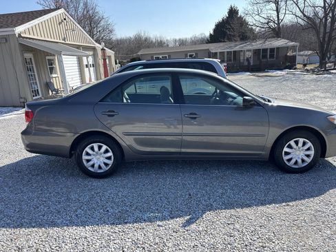 Used 2006 Toyota Camry SE image 3