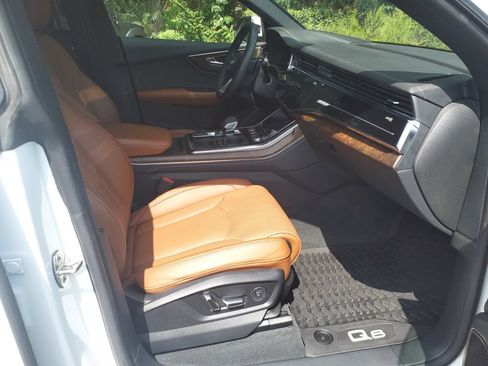 Used 2025 Audi Q8 Prestige AWD/4WD image 11