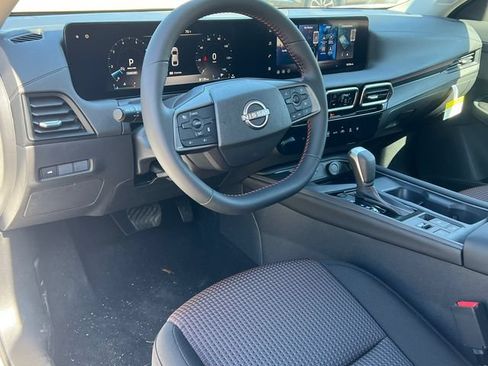 New 2026 Nissan Sentra SR w/ Floor Mat Package FWD image 14