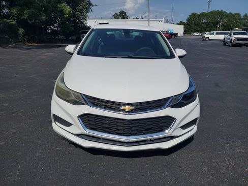 Certified 2017 Chevrolet Cruze LT w/ Convenience Package FWD image 2