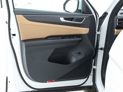 New 2026 Volkswagen Atlas Cross Sport SEL image 18