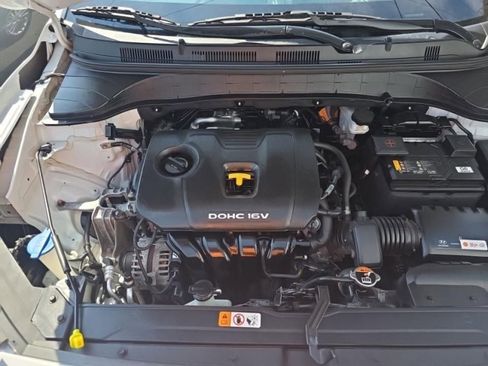 Used 2019 Hyundai Kona SEL image 14