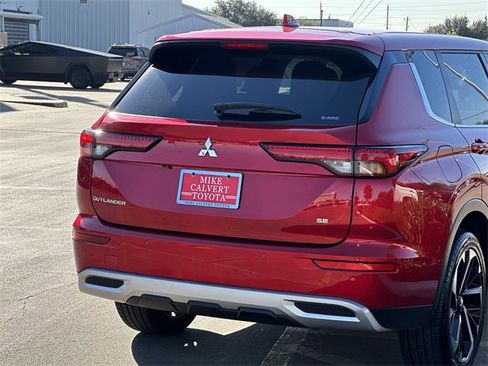 Used 2024 Mitsubishi Outlander SE image 7