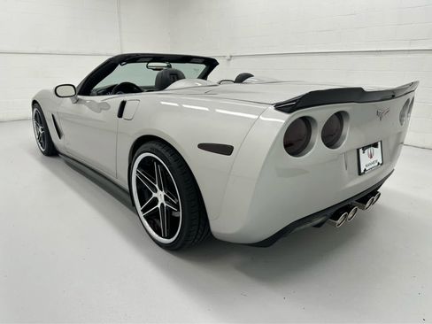Used 2007 Chevrolet Corvette Convertible w/ Preferred Equipment Group RWD image 6