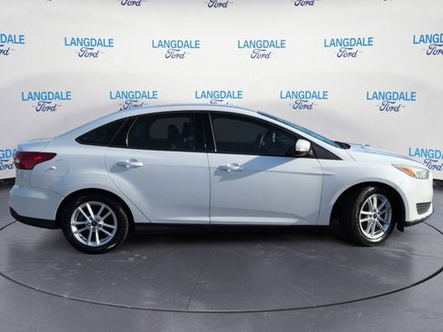Used 2015 Ford Focus SE image 3