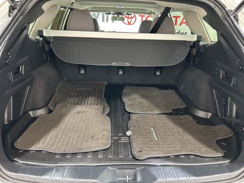 Used 2025 Subaru Outback Premium AWD/4WD image 16