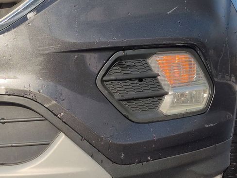 Used 2018 Ford Escape SE image 11