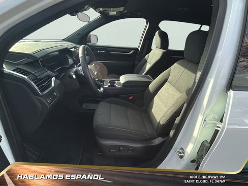 Certified 2025 GMC Acadia Elevation image 14