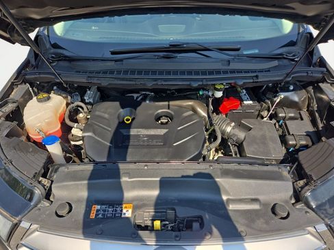 Used 2016 Ford Edge SEL w/ Equipment Group 201A AWD/4WD image 17