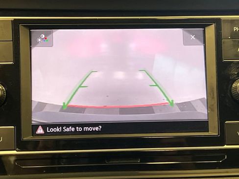 Certified 2024 Volkswagen Jetta SE FWD image 25