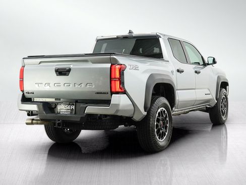 Used 2026 Toyota Tacoma TRD Off-Road AWD/4WD image 5