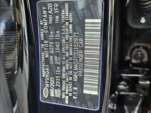 Used 2025 Hyundai Elantra SEL FWD image 21