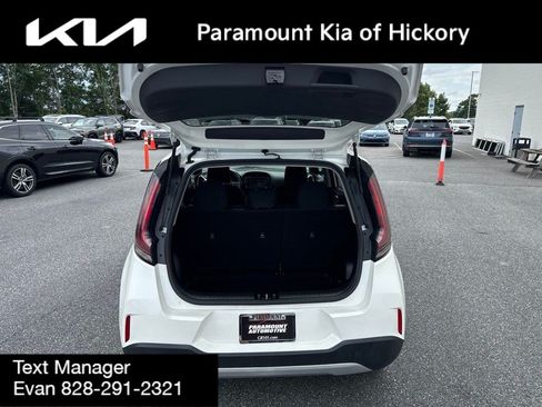 Used 2023 Kia Soul LX w/ Option Group 015 FWD image 10