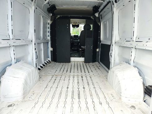 Used 2022 RAM ProMaster 2500 w/ Driver Convenience Group FWD image 27