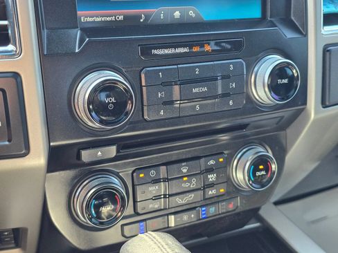 Used 2015 Ford F150 Lariat w/ Equipment Group 502A Luxury AWD/4WD image 30