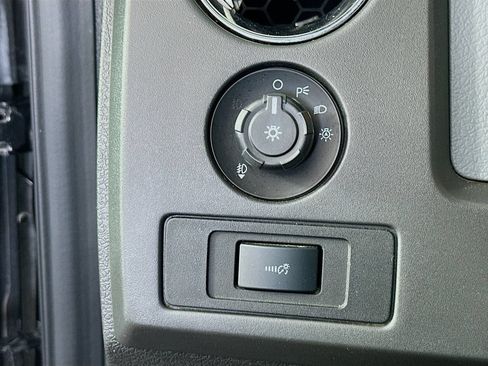 Used 2014 Ford F150 XLT w/ Equipment Group 302A Luxury AWD/4WD image 10