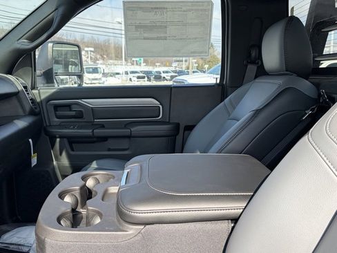 New 2026 RAM 5500 Tradesman w/ Chrome Appearance Group image 59