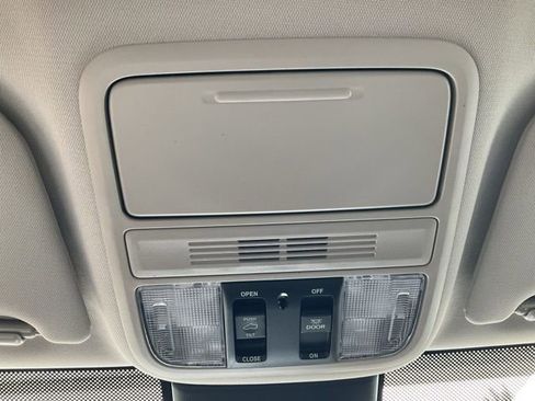 New 2026 Honda Odyssey Touring image 19
