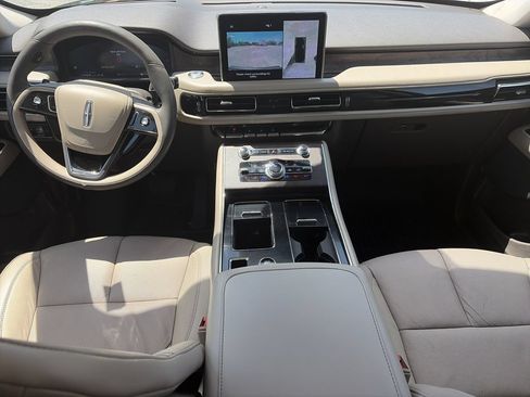 Used 2023 Lincoln Aviator Reserve w/ Equipment Group 201A RWD image 12