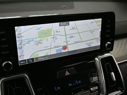 Used 2023 Kia Sorento SX image 22