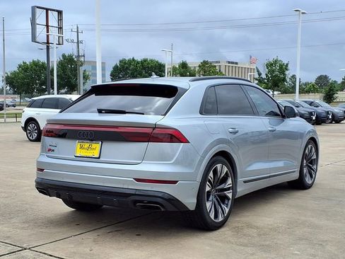 Used 2024 Audi Q8 Prestige AWD/4WD image 2