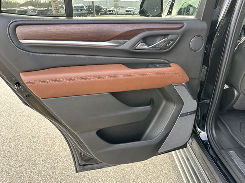 Certified 2024 GMC Yukon Denali Ultimate image 25