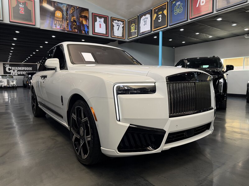 Used 2025 Rolls-Royce Cullinan Black Badge AWD/4WD image 4