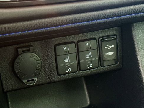 Used 2017 Toyota Corolla XSE w/ Carpet Mat Package (TMS) image 18