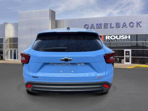 Used 2024 Chevrolet Trax RS w/ Sunroof Package FWD image 7