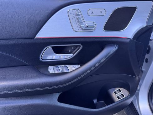 Used 2024 Mercedes-Benz GLE 450e 4MATIC image 18