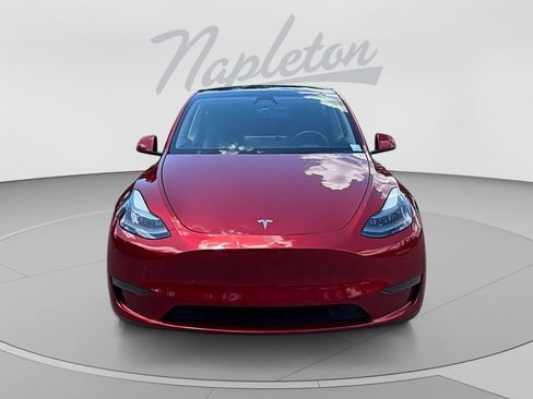 Used 2024 Tesla Model Y Long Range RWD image 9