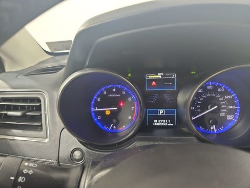 Used 2018 Subaru Outback 3.6R Limited AWD/4WD image 16
