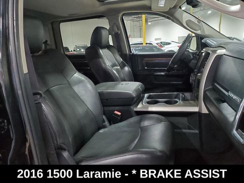 Used 2016 RAM 1500 Laramie w/ Convenience Group image 12