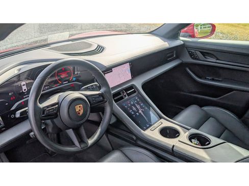 Used 2020 Porsche Taycan 4S image 19
