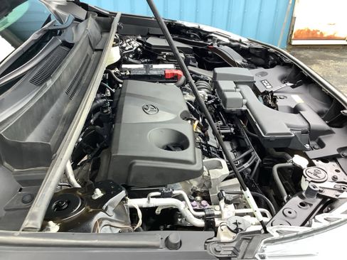 Used 2022 Toyota RAV4 XLE image 15