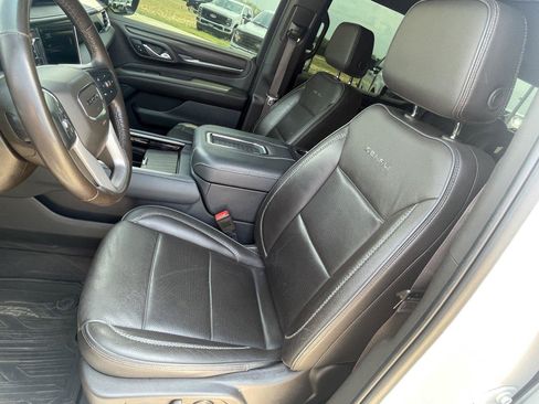 Used 2022 GMC Yukon Denali AWD/4WD image 17