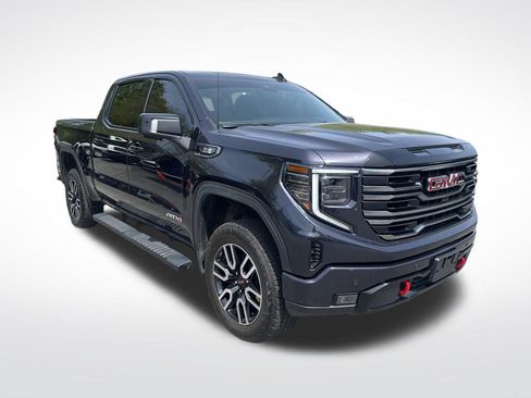 Used 2025 GMC Sierra 1500 AT4 w/ AT4 Premium Package AWD/4WD image 9