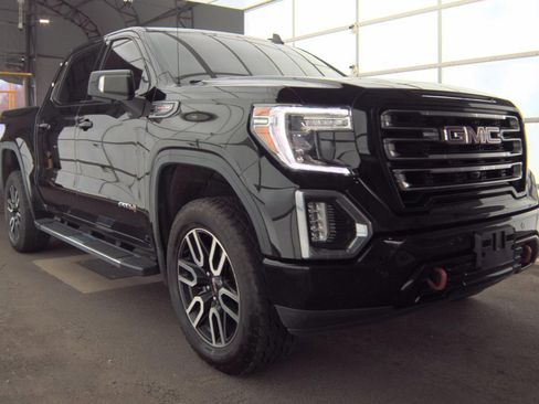 Used 2019 GMC Sierra 1500 AT4 w/ AT4 Premium Package image 3